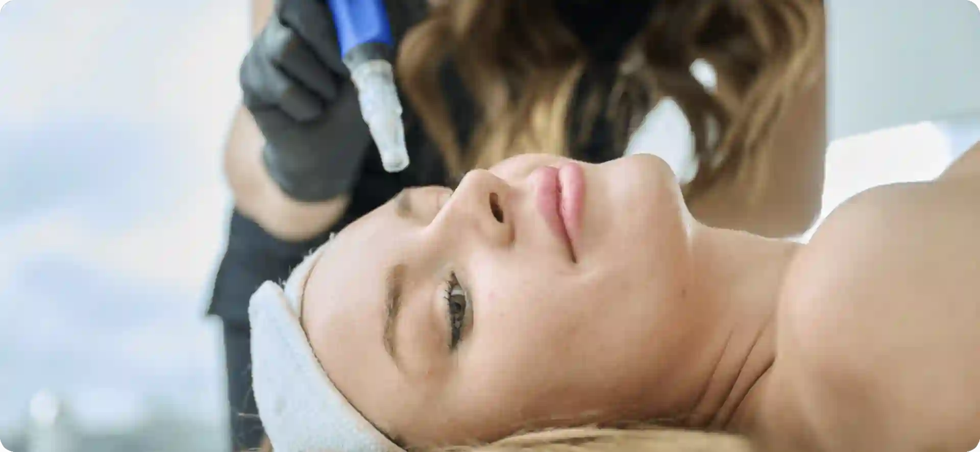 How Do Microneedles Trigger New Collagen and Elastin in Loose Skin West Yorkshire?